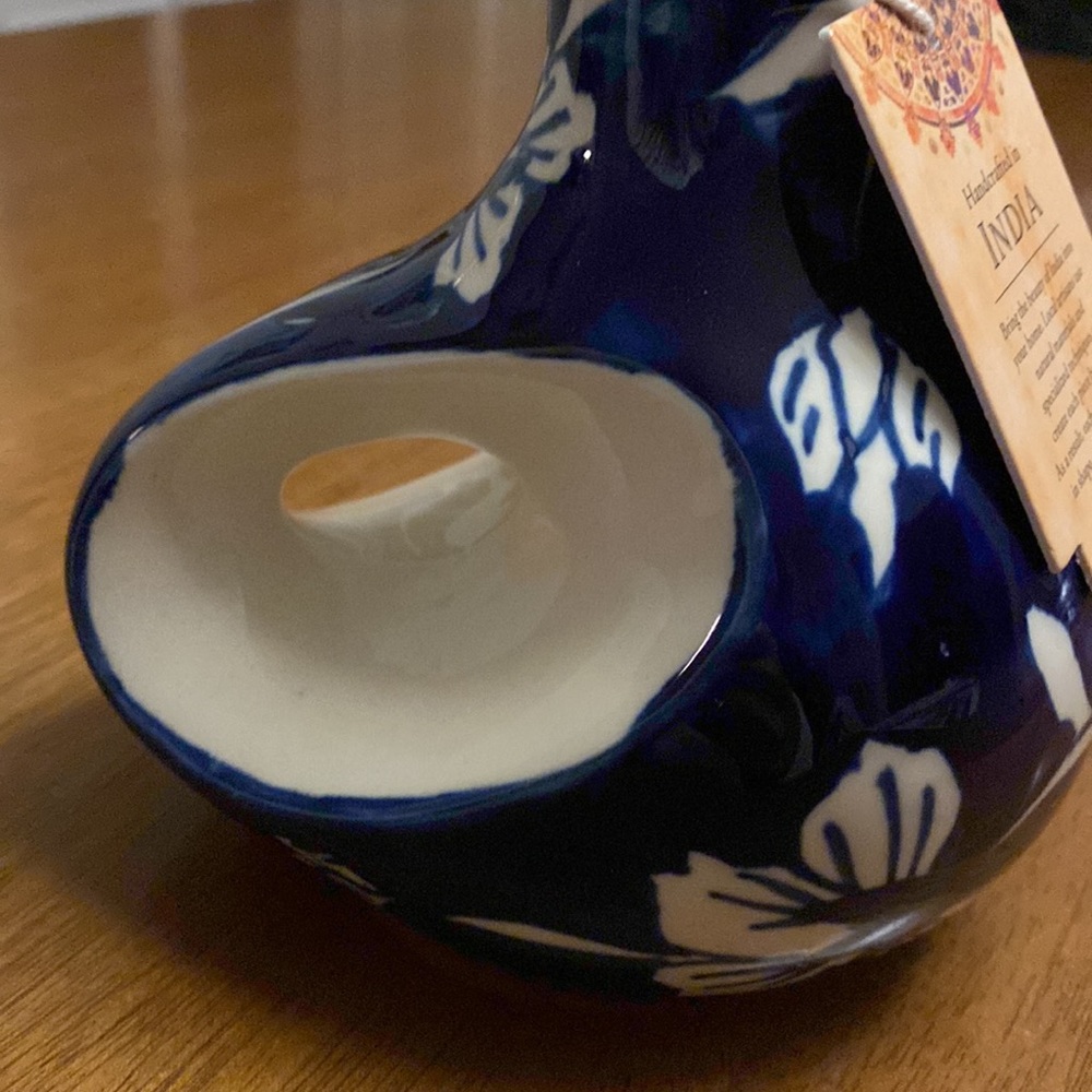 Ceramic Vase - Picture 3 of 6